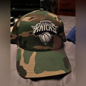 Mitchell & Ness New York Knicks flex fit camo hat